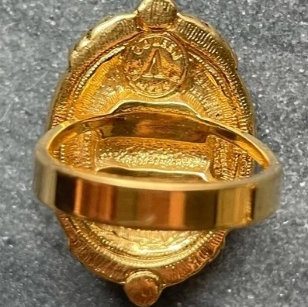 Coreen Simpson ring - Picture 2 of 7